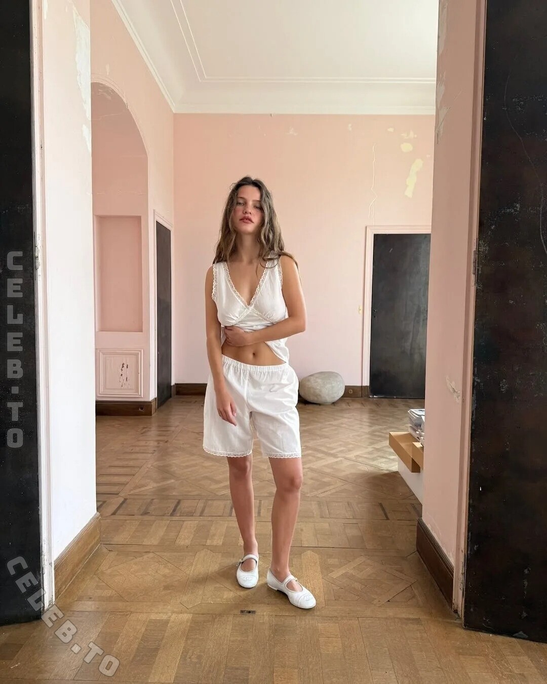Olga Obumova nude photo 10
