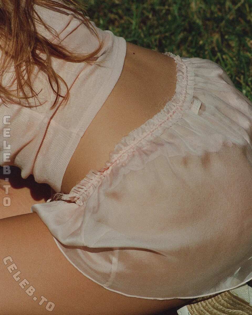 Olga Obumova nude photo 5