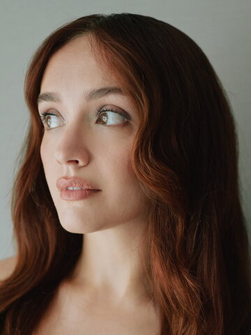 Olivia Cooke nude photo 5