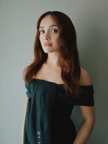 Olivia Cooke nude photo 2