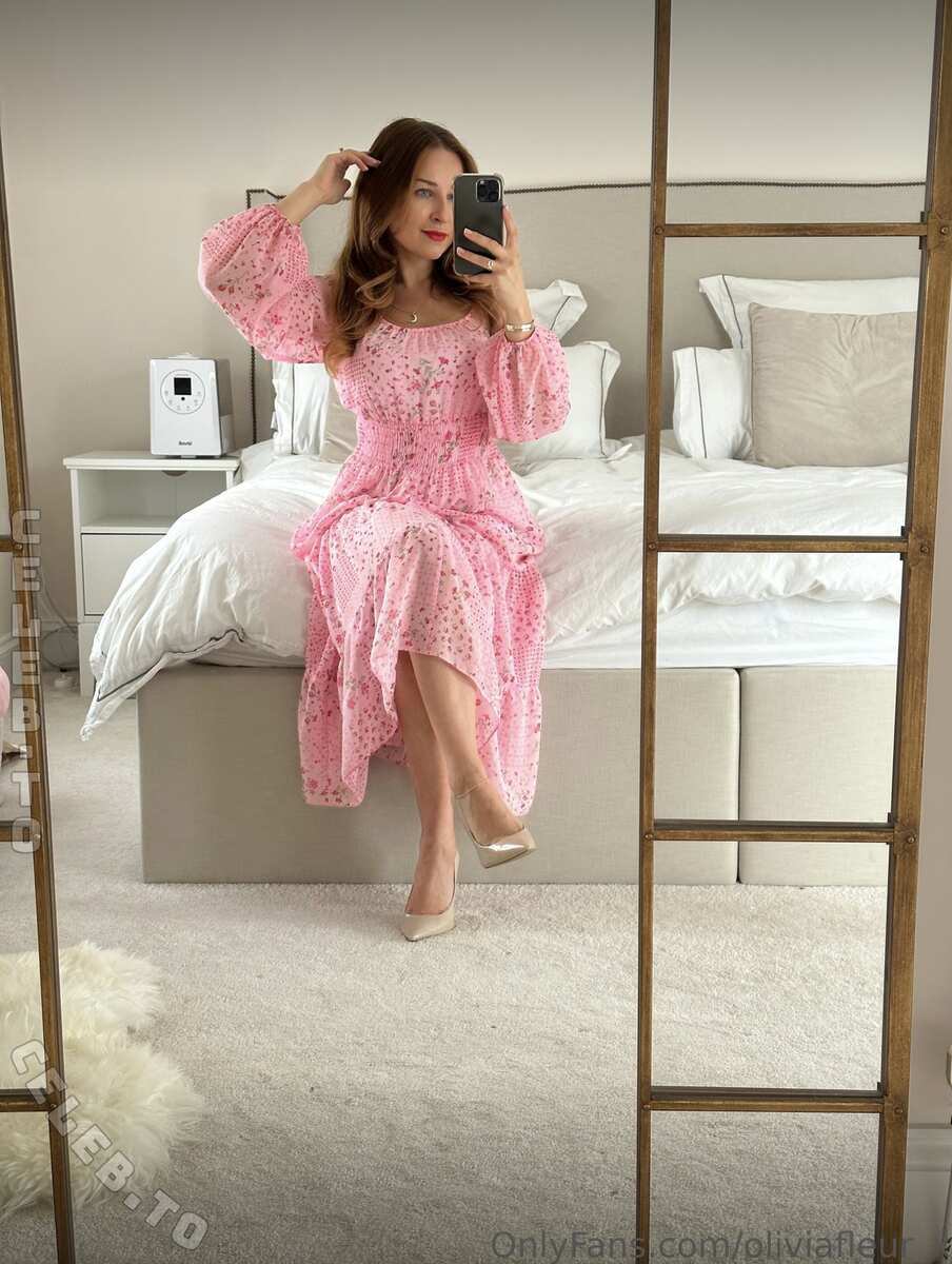 Olivia Fleur nude photo 8