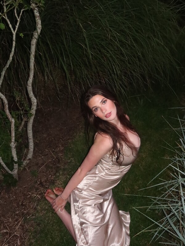 Olivia Grace Hopkins nude photo 2