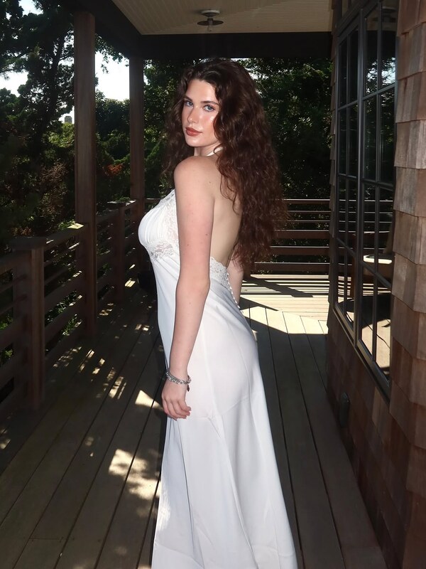 Olivia Grace Hopkins nude photo 2