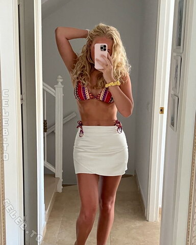 Olivia Krogh nude photo 78