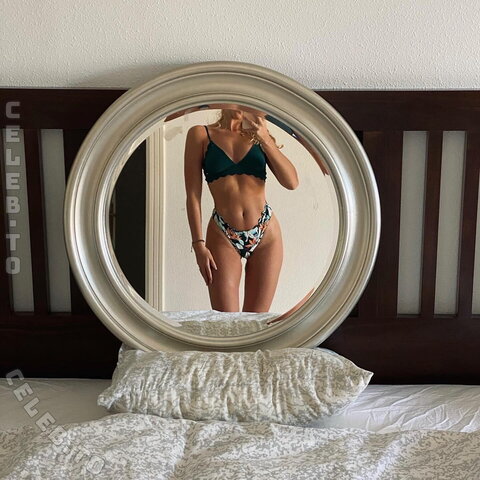 Olivia Krogh nude photo 62