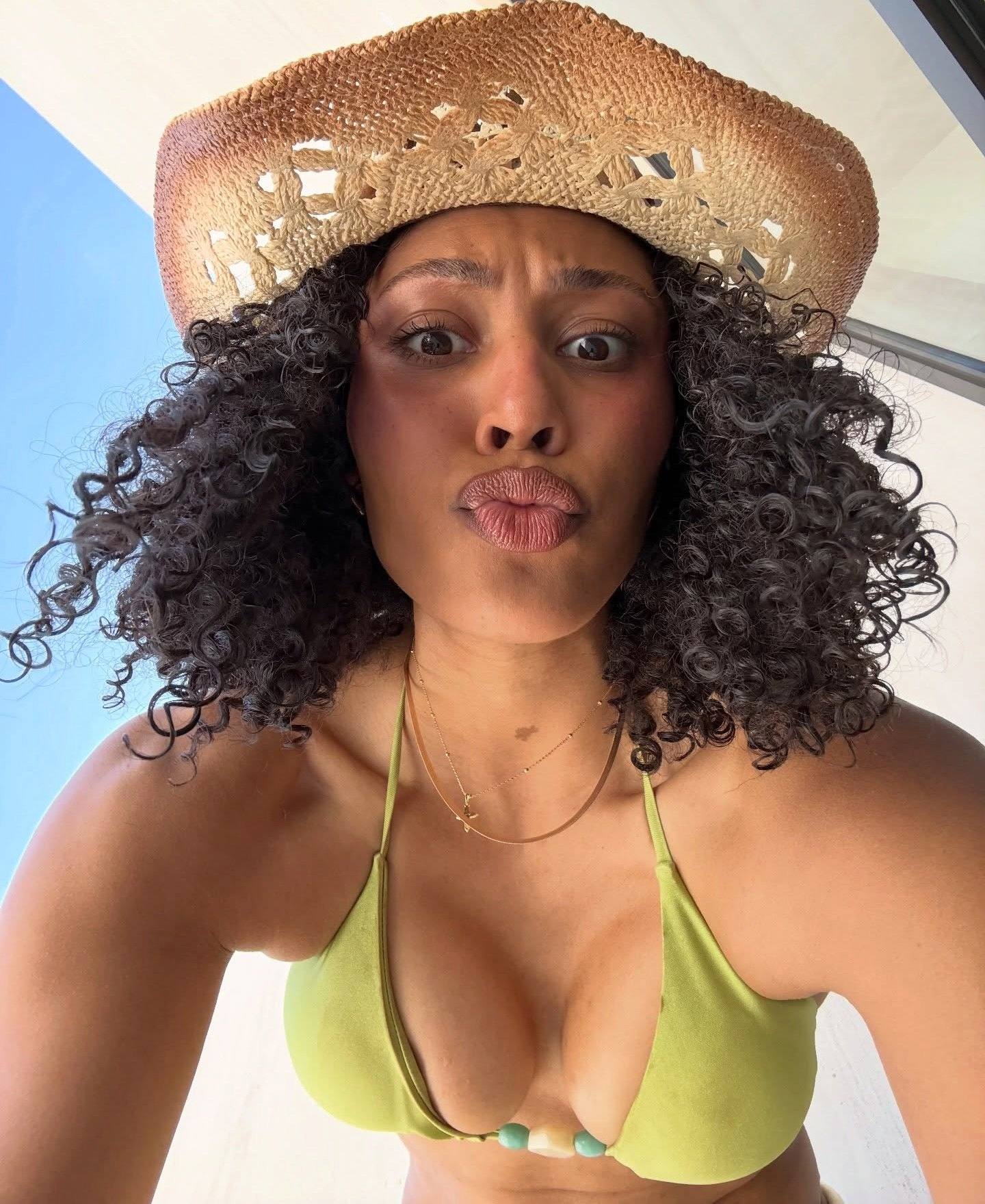Olivia Nelson-Ododa nude photo 7