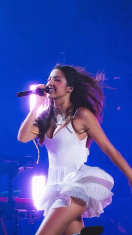 Olivia Rodrigo nude photo 9
