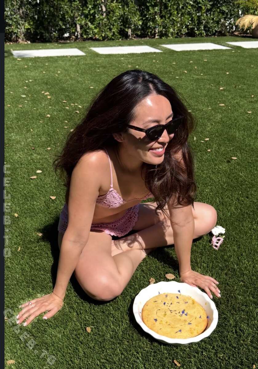 Olivia Sui nude photo 3