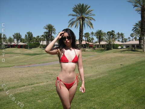 Olivia Sui nude photo 7
