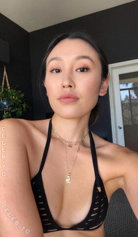 Olivia Sui nude photo 5