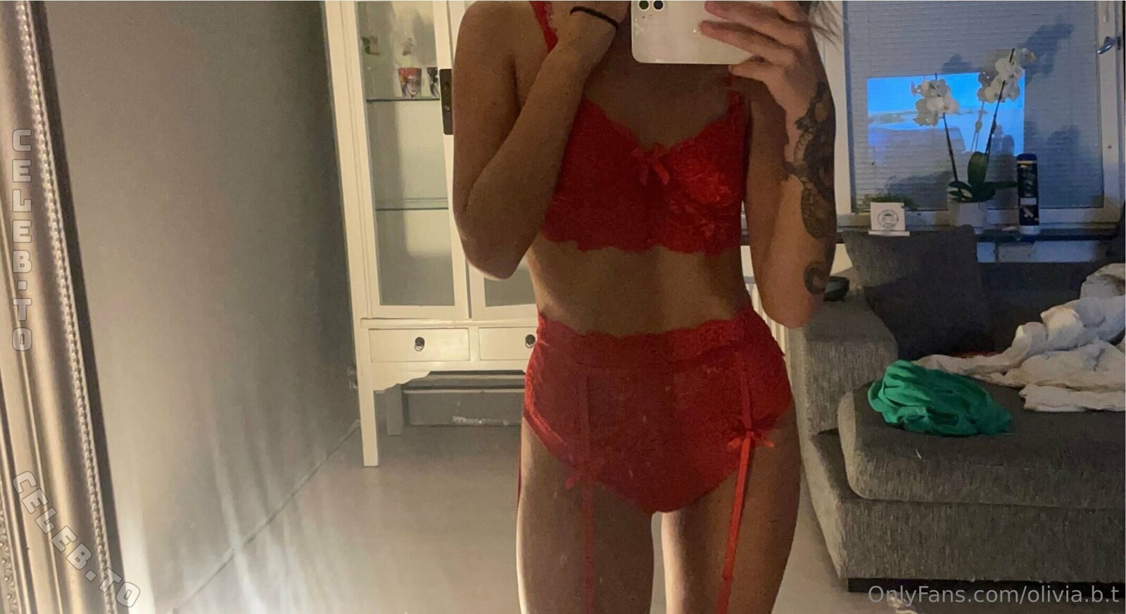 Olivia Tollesson nude photo 1