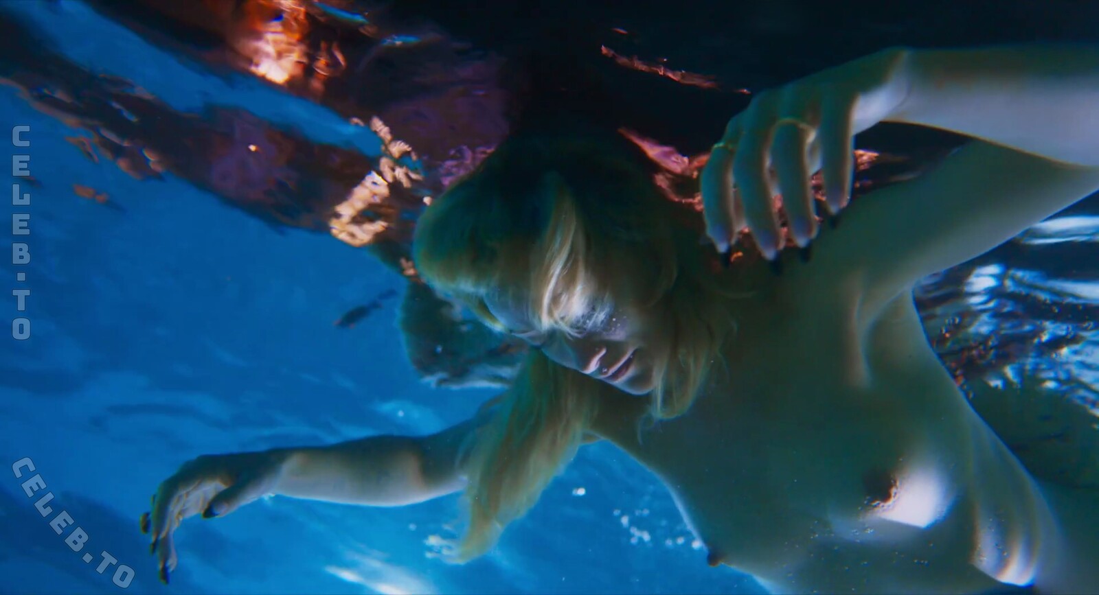Olivia Wilde nude photo 16
