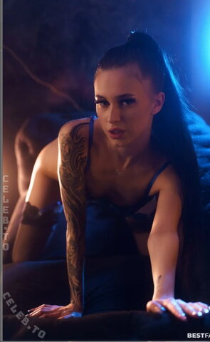 Oliviaelika nude photo 9