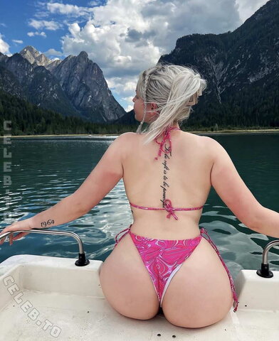 oliviahbls nude photo 24