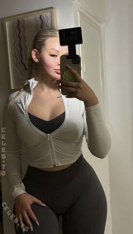 oliviahbls nude photo 54