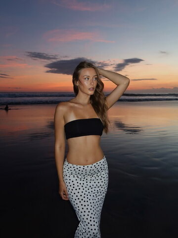 Oliwia Petryna Fresh (4 photos)