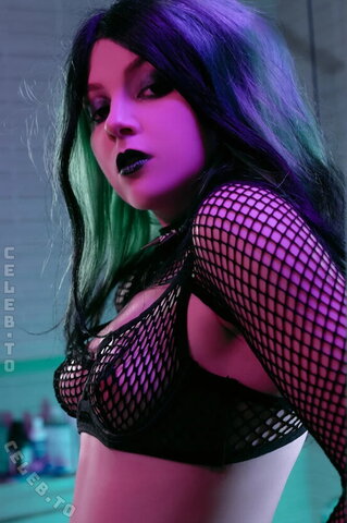 Olyashaa nude photo 37
