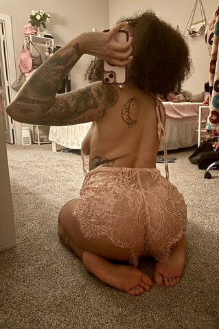 Omgitsbratch nude photo 2