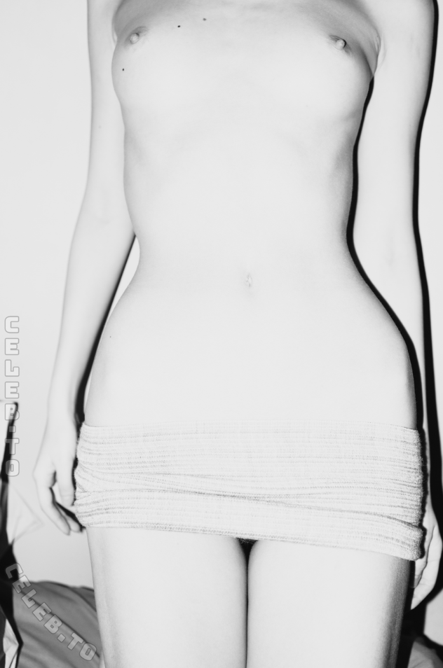 omletik007 nude photo 4