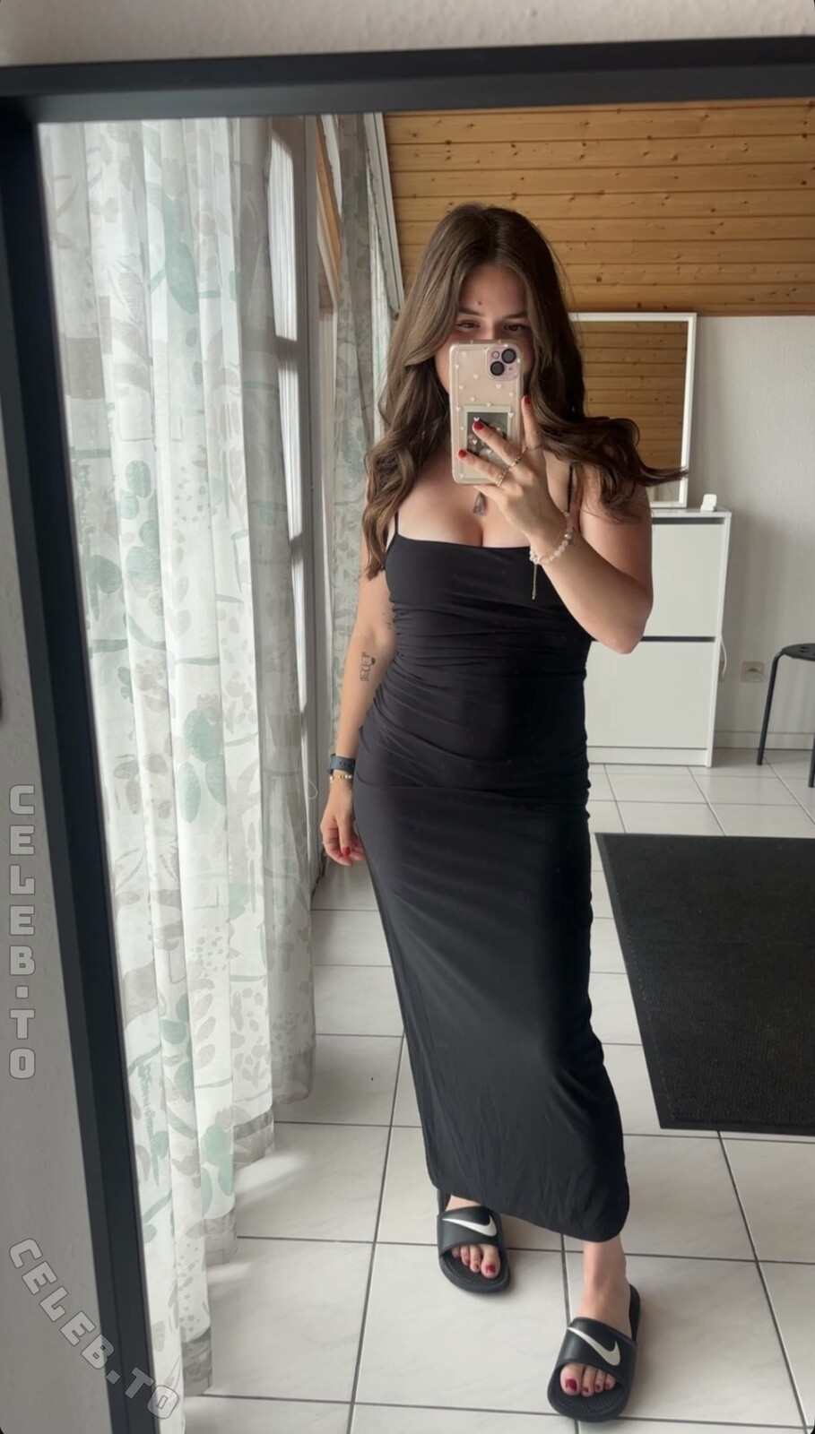 onlybellarella nude photo 6