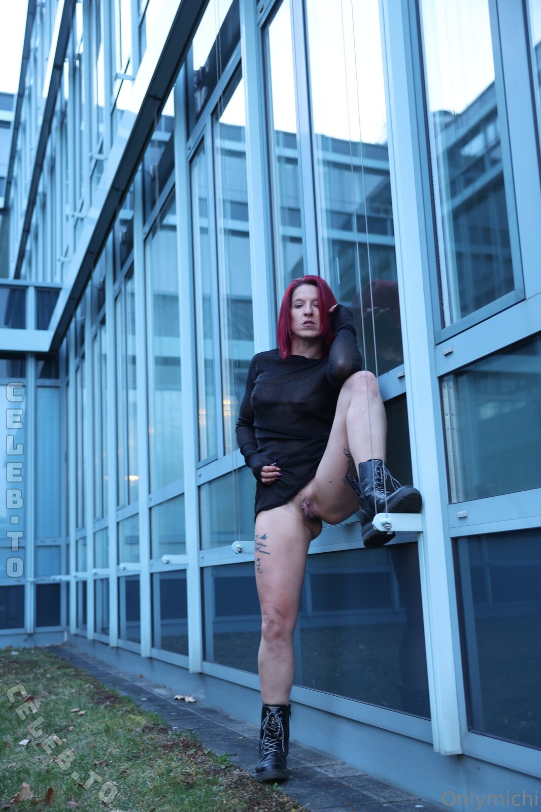 Onlymichi nude photo 16