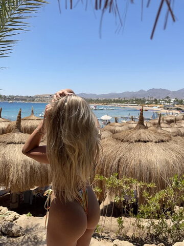 OnlyYourAmi nude photo 9