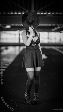 OnxFire nude photo 8