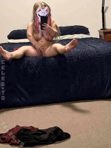 Oops sss nude photo 22