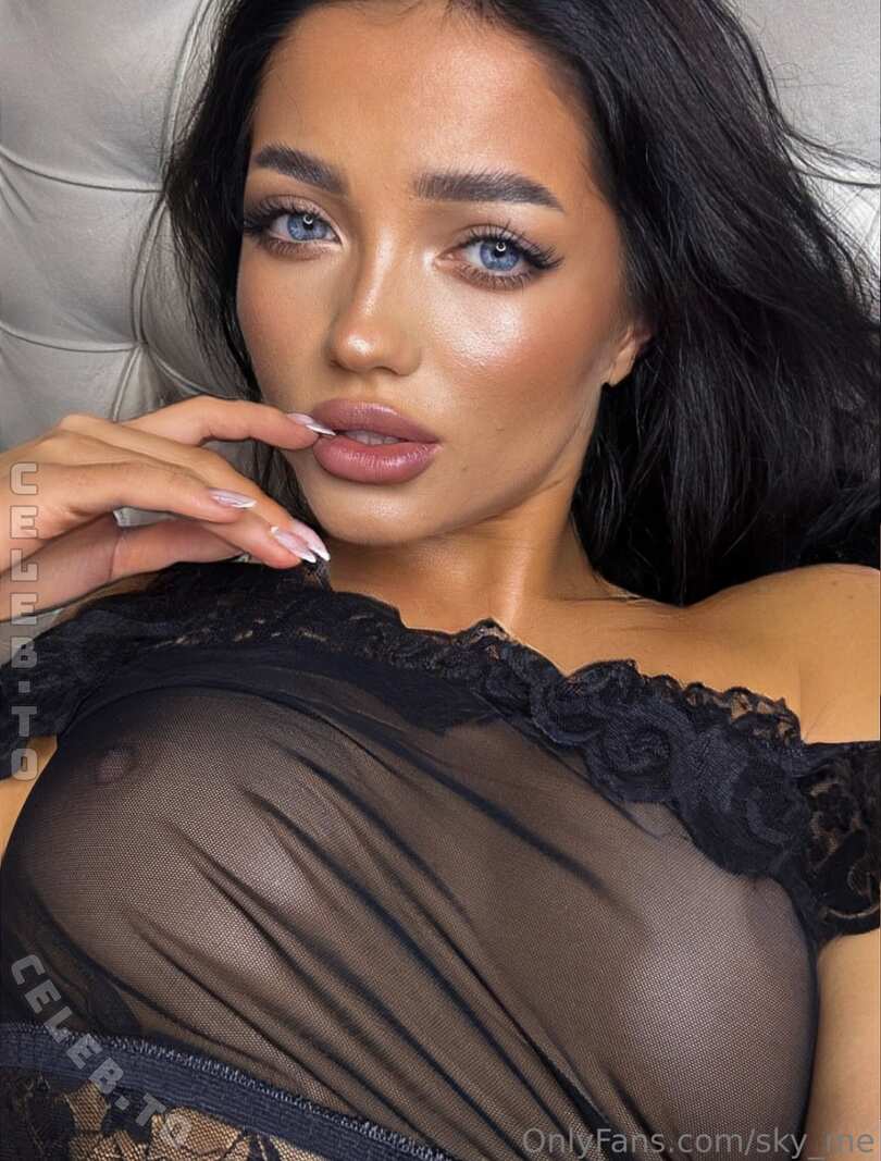 Ophelia Sky nude photo 2