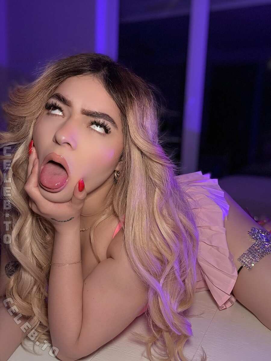 OriannaFox nude photo 10