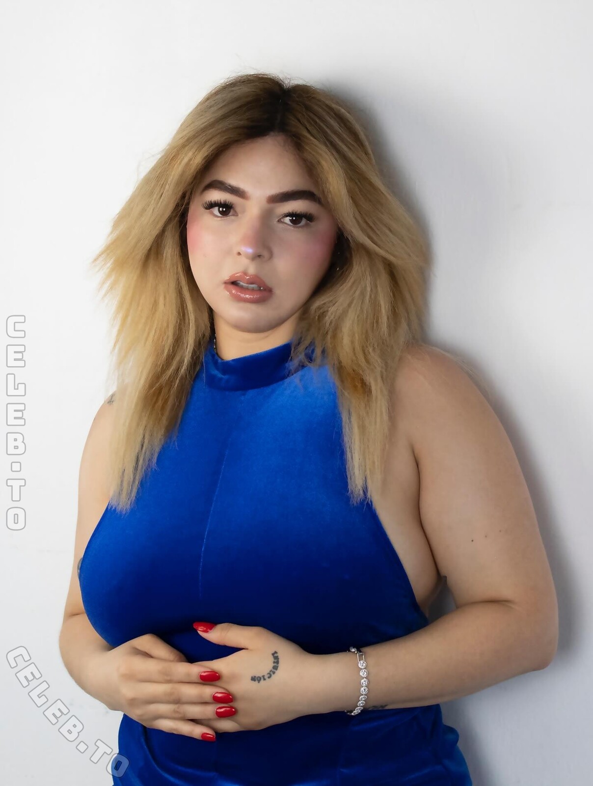 OriannaFox nude photo 8