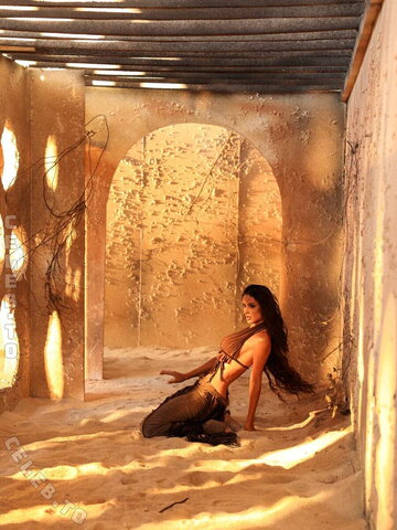 Oriola Marashi nude photo 78