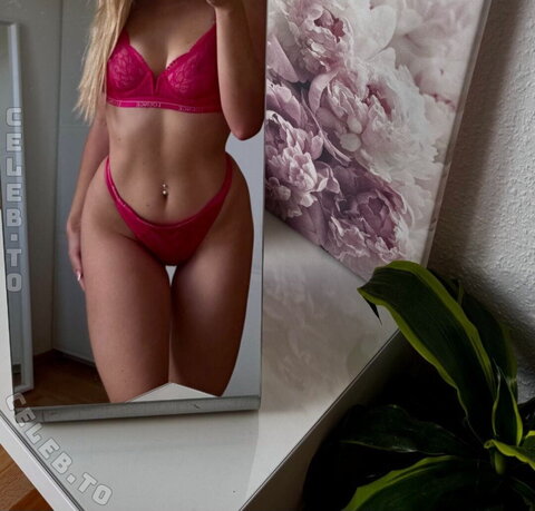 Ossi Desi nude photo 160