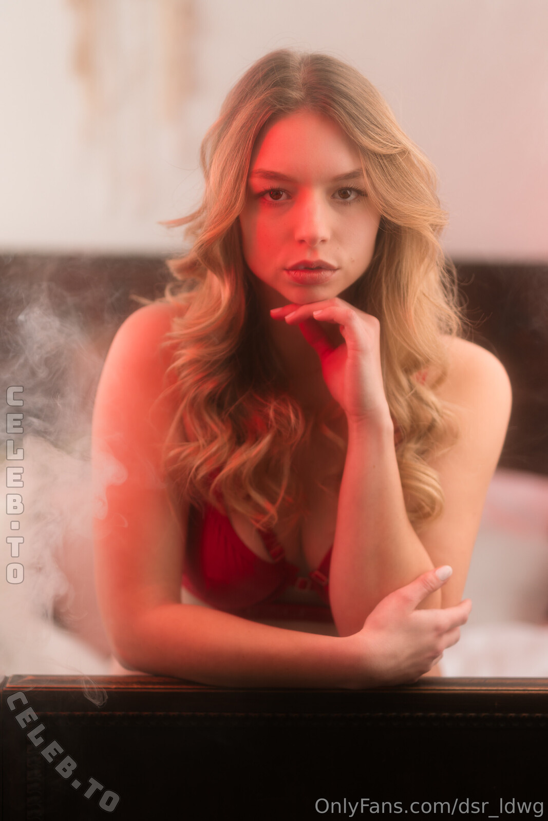 Ossi Desi nude photo 5