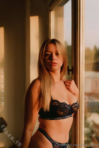 Ossi Desi nude photo 31