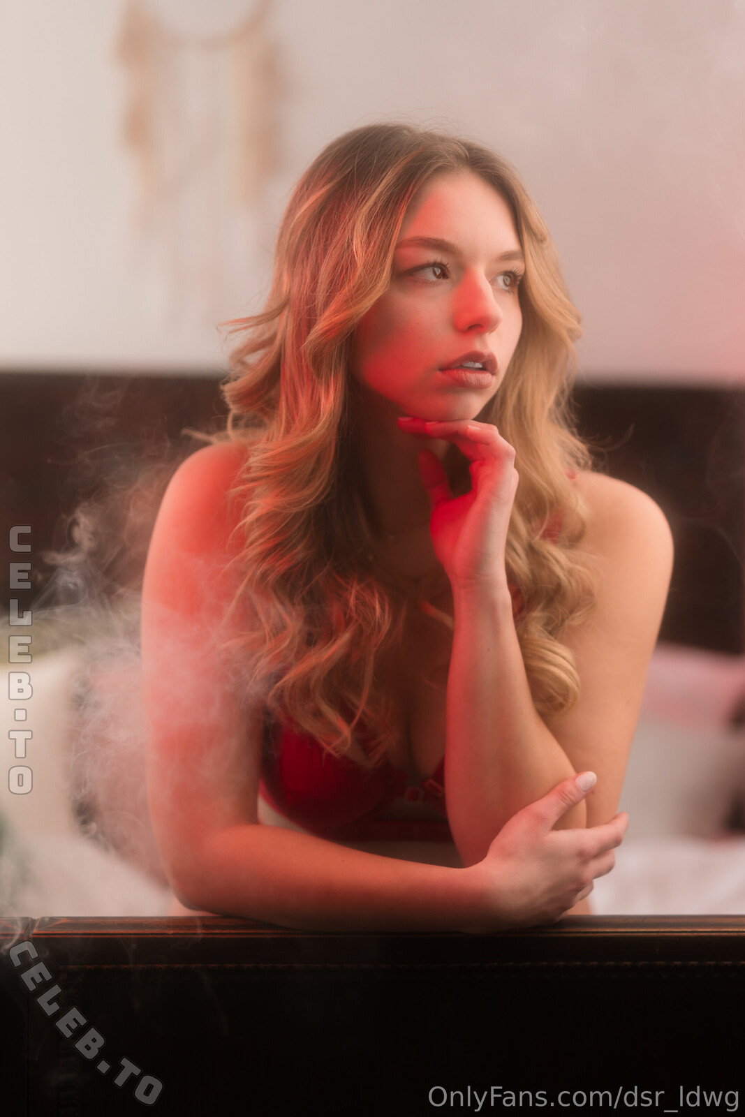 Ossi Desi nude photo 7