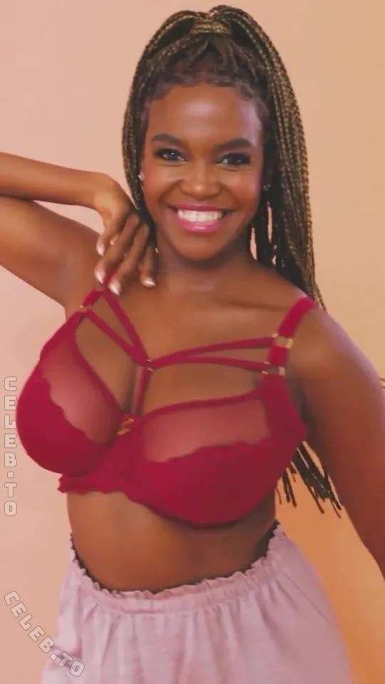 Oti Mabuse nude photo 5