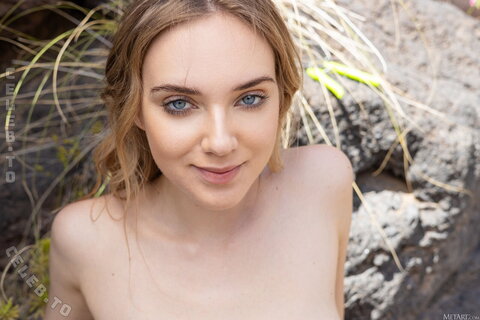 Oxana Chic nude photo 117