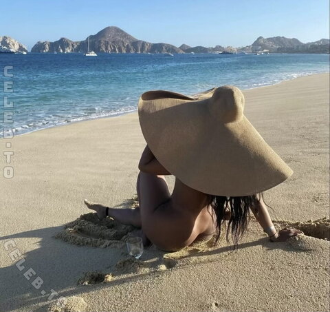 p3liinsk nude photo 1