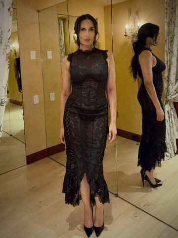 Padma Lakshmi Hot (2 photos)