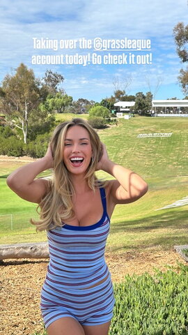 Paige Spiranac Sexy (2 photos)
