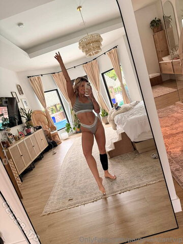 Paige VanZant nude photo 29