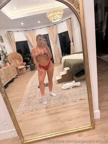 Paige VanZant nude photo 18