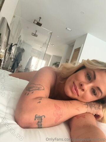 Paige VanZant nude photo 7