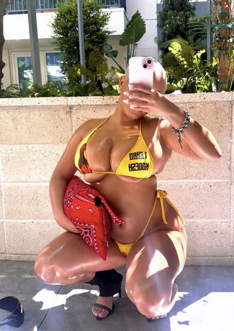 Palyce Savage nude photo 9