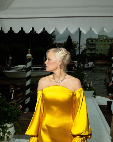 Pamela Anderson photo 2