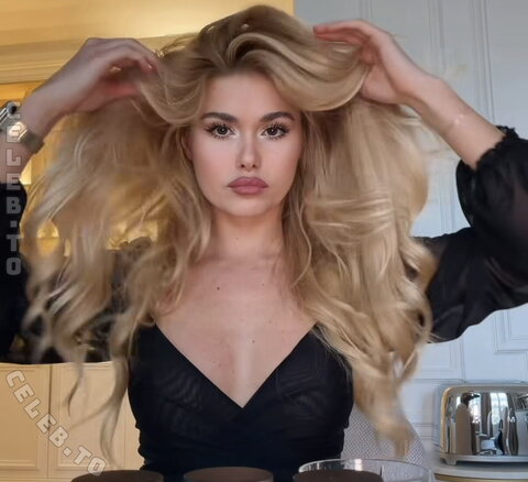 Pamela Reif nude photo 25