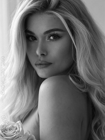 Pamela Reif nude photo 4