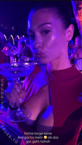 Paola Maria Sexy (1 photo)