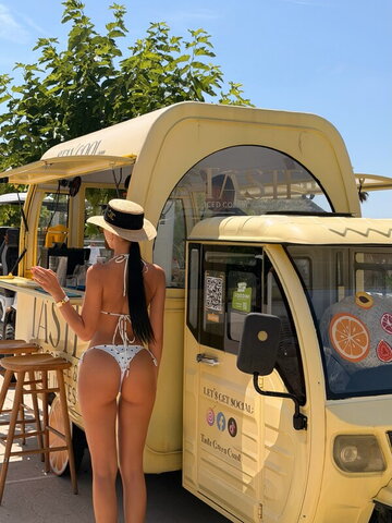 Paola🐆 paolaatoska nude photo 16